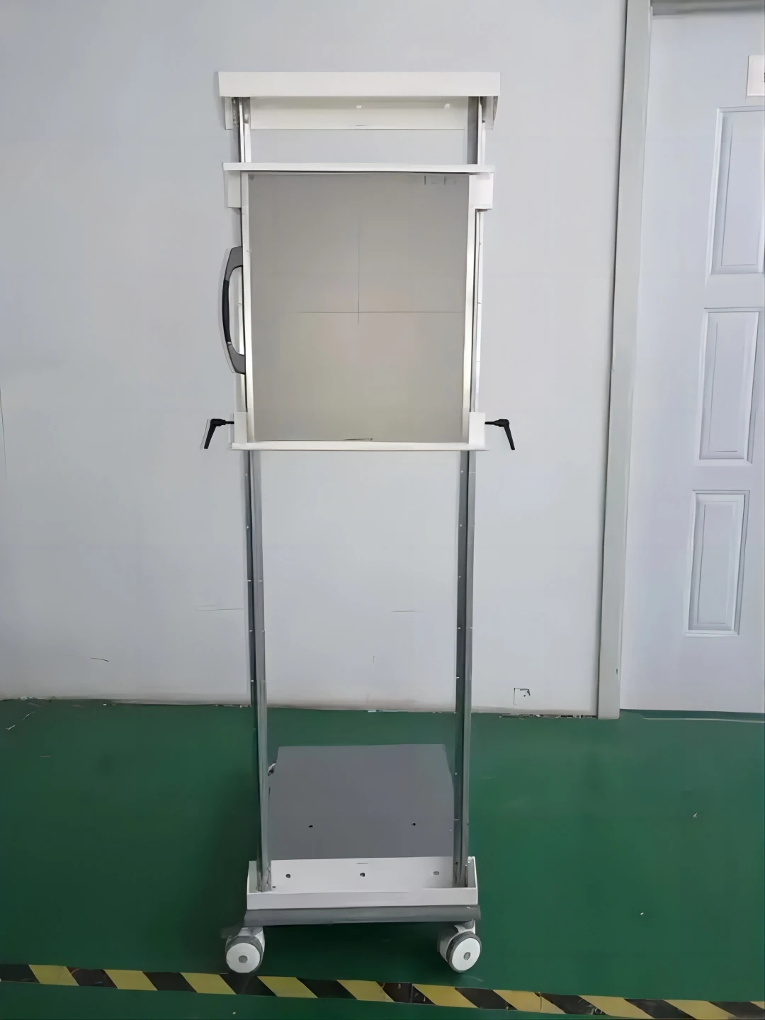 Preço barato Radiologia móvel de raios X com montagem frontal no peito Bucky Stand