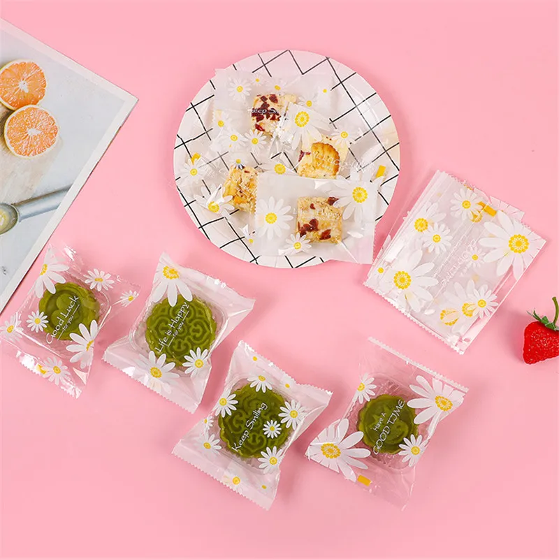 100Pcs Transparent Daisy Flower Printed Snowflake Cookies Packaging Snack Candy Machine Sealing Bags