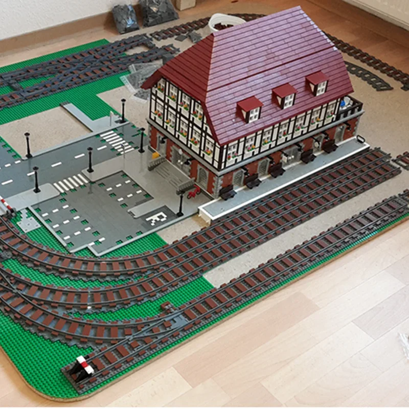 ตัวต่อรถไฟขนาดใหญ่ 4533 ชิ้น แบบ MOC พร้อมรีโมทคอนโทรล ของเล่นตัวต่อประกอบ สร้างสรรค์ ฝึกทักษะ ของขวัญคริสต์มาสสำหรับเด็ก