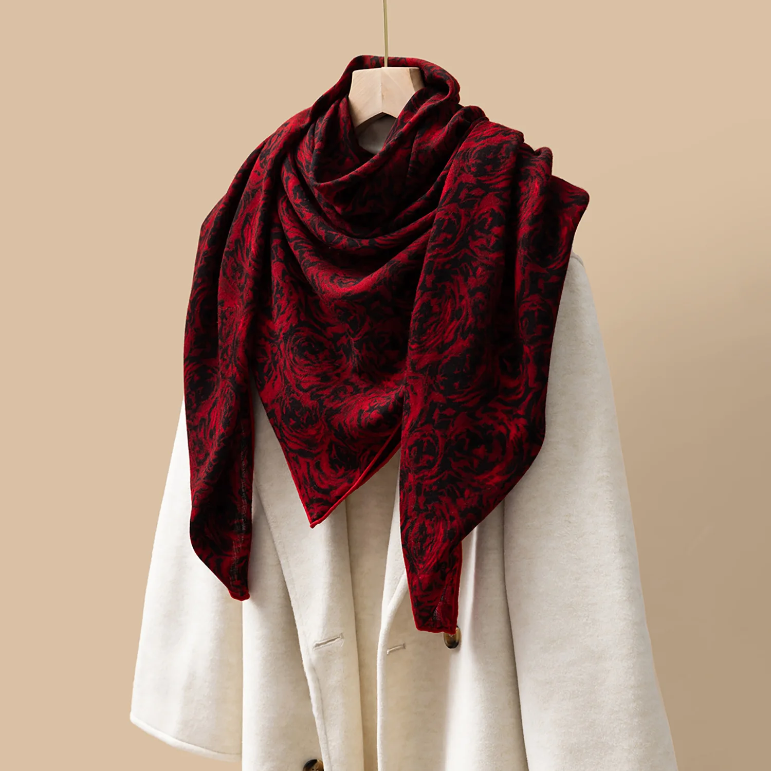 Autumn and Winter High-end Wool Scarf 100% Wool Winter Outdoor Shawl 130x130cm Warm and Generous Towel Single-sided printing