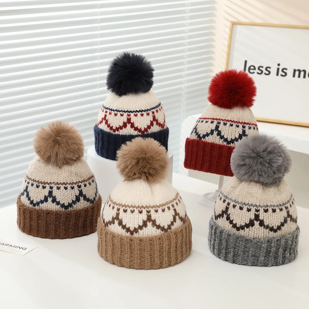 

New autumn and winter fashion cute printed embroidered baby cap wool warm cotton fluffy loose children's knitted hat skiing