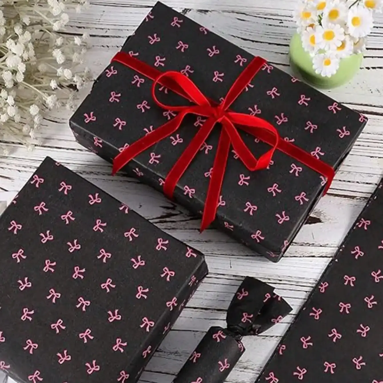 

20pcs Pink Bow Gift Wrapping Paper, suitable for packaging birthday and wedding gifts Flower Wrapping Small Gift Packaging Paper
