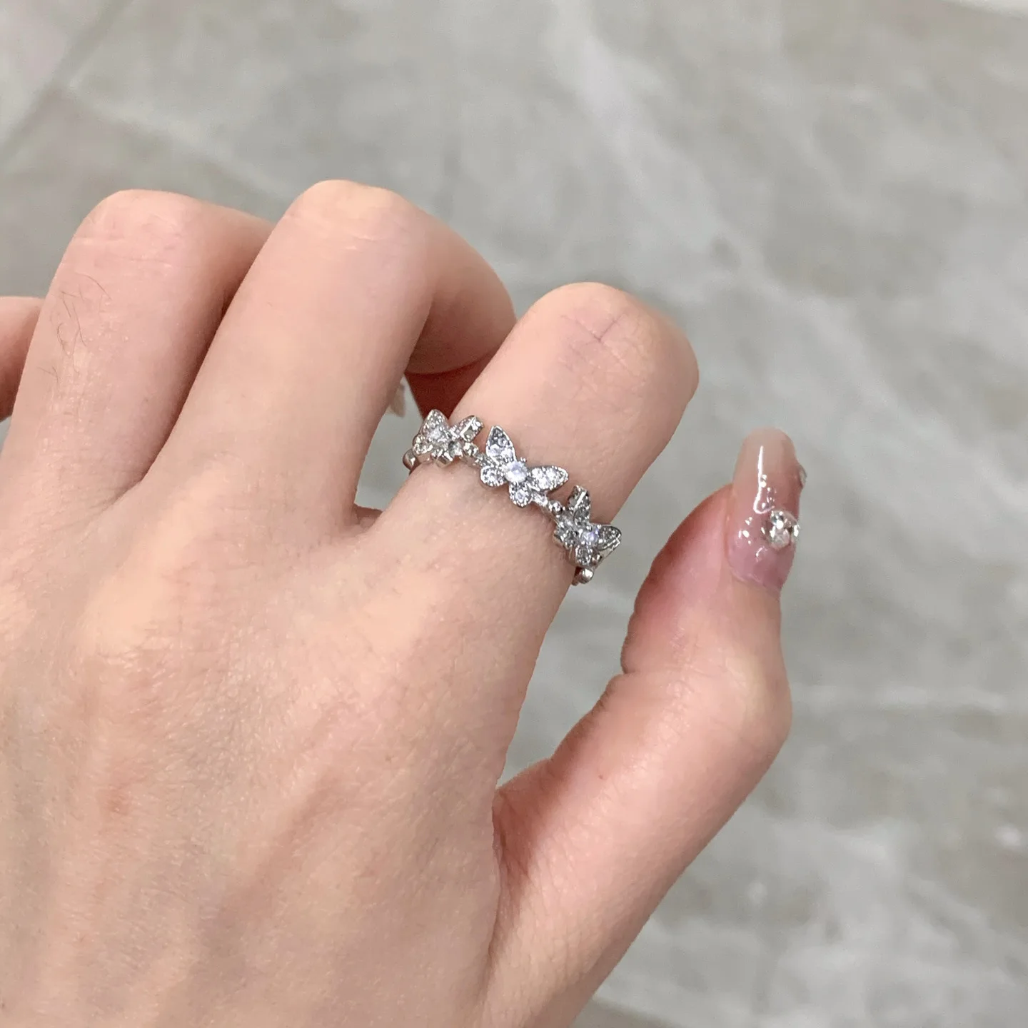 Fashion personality zircon butterfly ring Women's tide light luxury niche design flash diamond ring