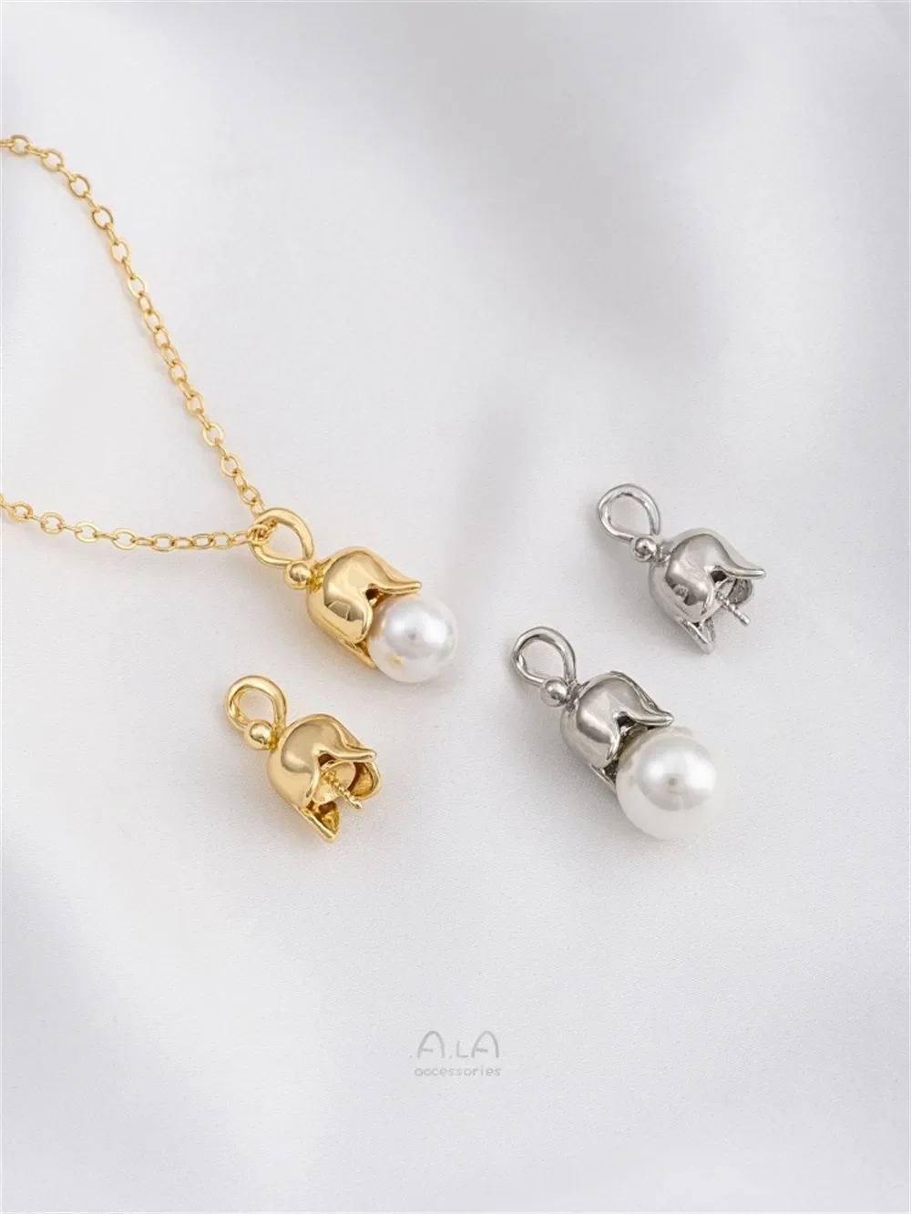 Colgante de cuentas de medio agujero de orquídeas y campana dorada de 14K, colgante de capullo de flor hecho a mano, collar de perlas adhesivas Diy, colgante de dijes K596