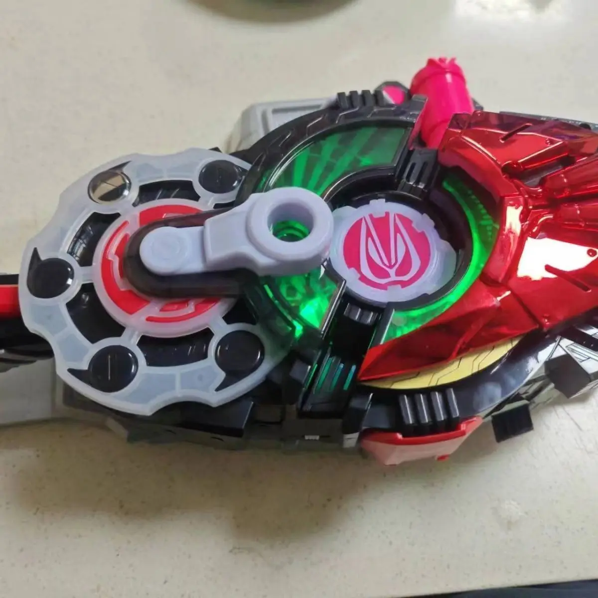 ملثمين رايدر جيتس الرغبة سائق DX نموذج النطق الياباني عمل أرقام أنيمي نموذج لجسم جمع الصبي