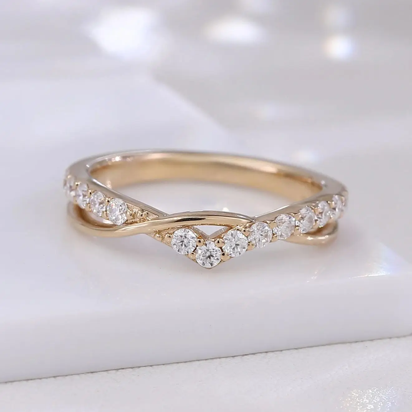 

Provence Stackable Curved Design Engagement Ring 10K Gold Round Brilliant Cut Moissanite Engagement Sparkling Jewelry for Her