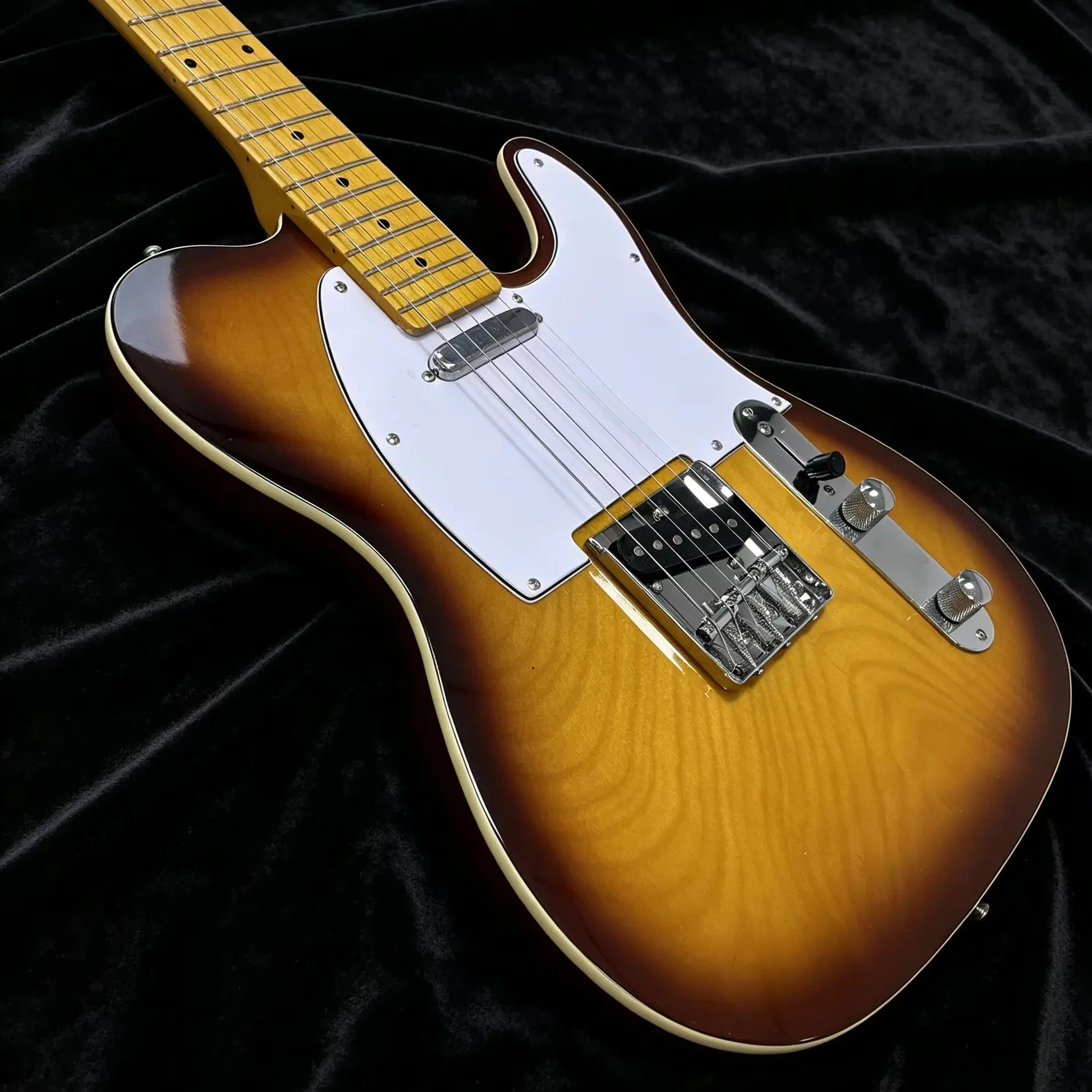 Costom Electric Guitar Maple Neck Sunburst Color Maple Fingerboard Electric Guitar-Themed Gift Free Shipping