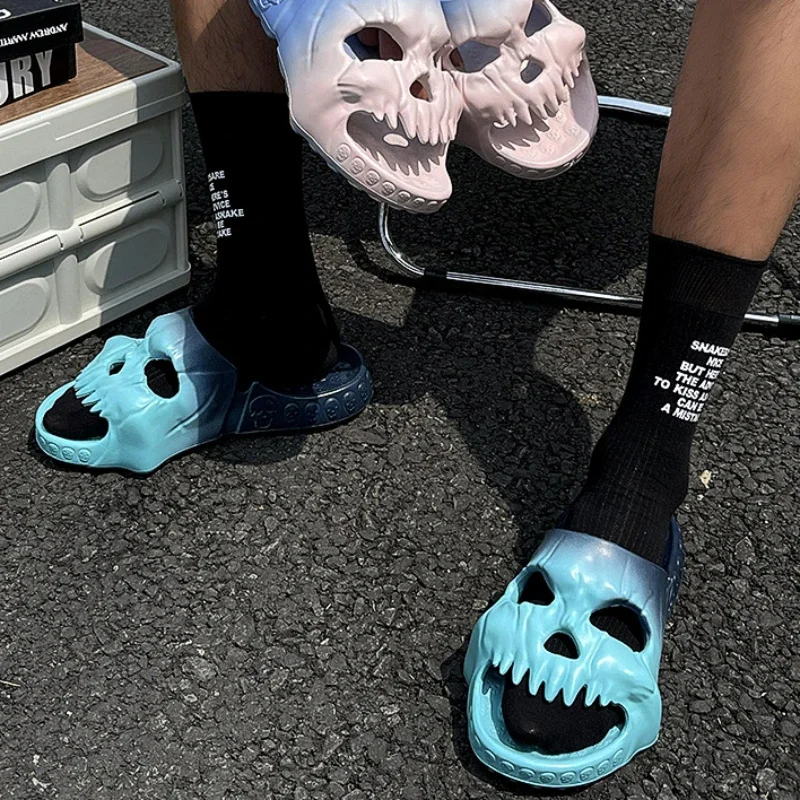 Children Slippers Men Skulls Fashion Summer Wear and A Sense of Stepping on Feces EVA Anti Slip Boys Shoes Sandals Flip Flops