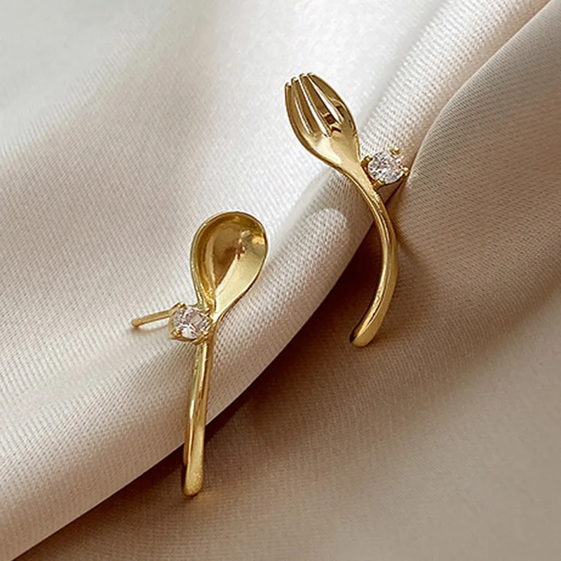 Luxury Simple Ladies Stud Earring 14K Gold Plated Exquisite Inlaid Zircon Hip Hop Creative Spoon Fork Women Christmas Party Gift