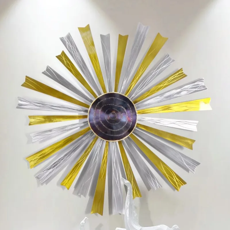 Modern sun pattern metal wall art decoration, light luxury sun pendant sculpture, suitable for living room sofa background