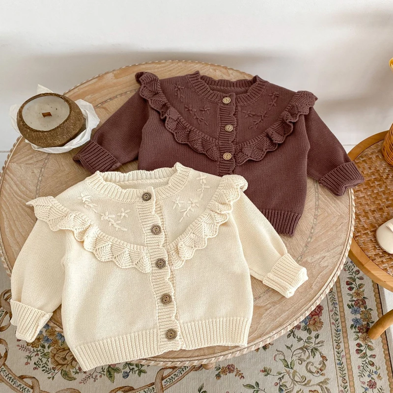 Autumn new 0-3 year old baby clothing for girls, hand embroidered ruffle edge knitted jacket, cotton yarn sweater cardigan