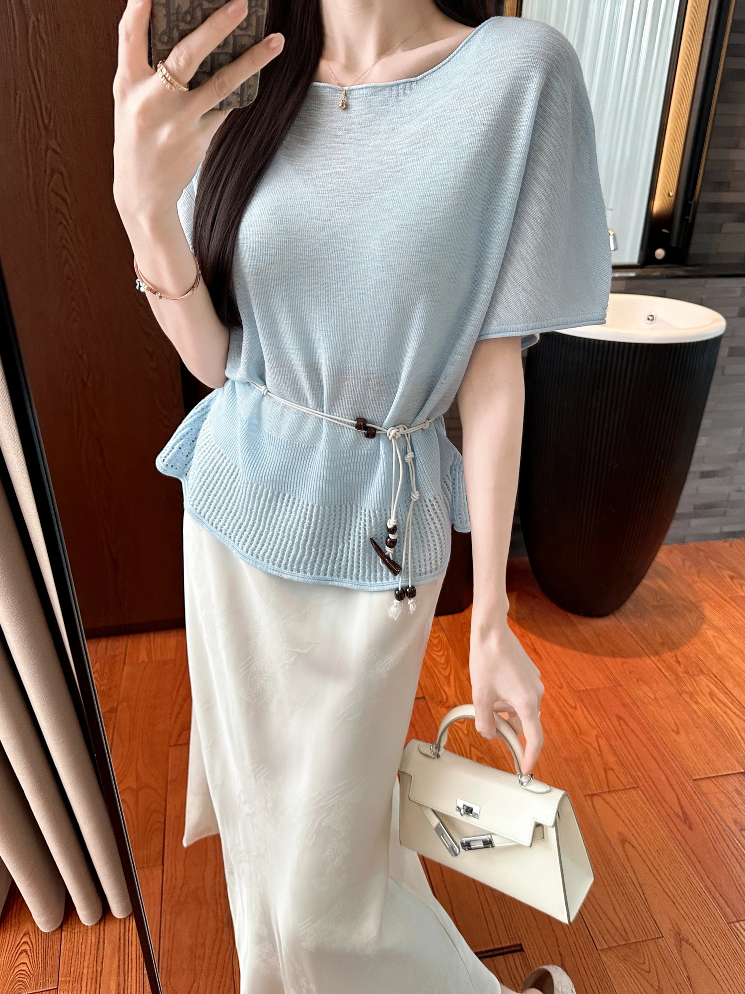 

Женская вязаная кофта с рюшами на рукавах: особый дизайн, высокое качество, тщательно отобранные материалы, комфортная, мягкая, в повседневном стиле