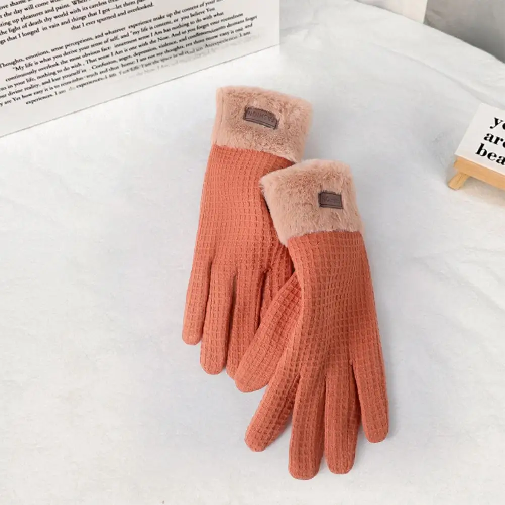 1 Pair Embroidered for index finger and thumb convenient for using electronic products in winter