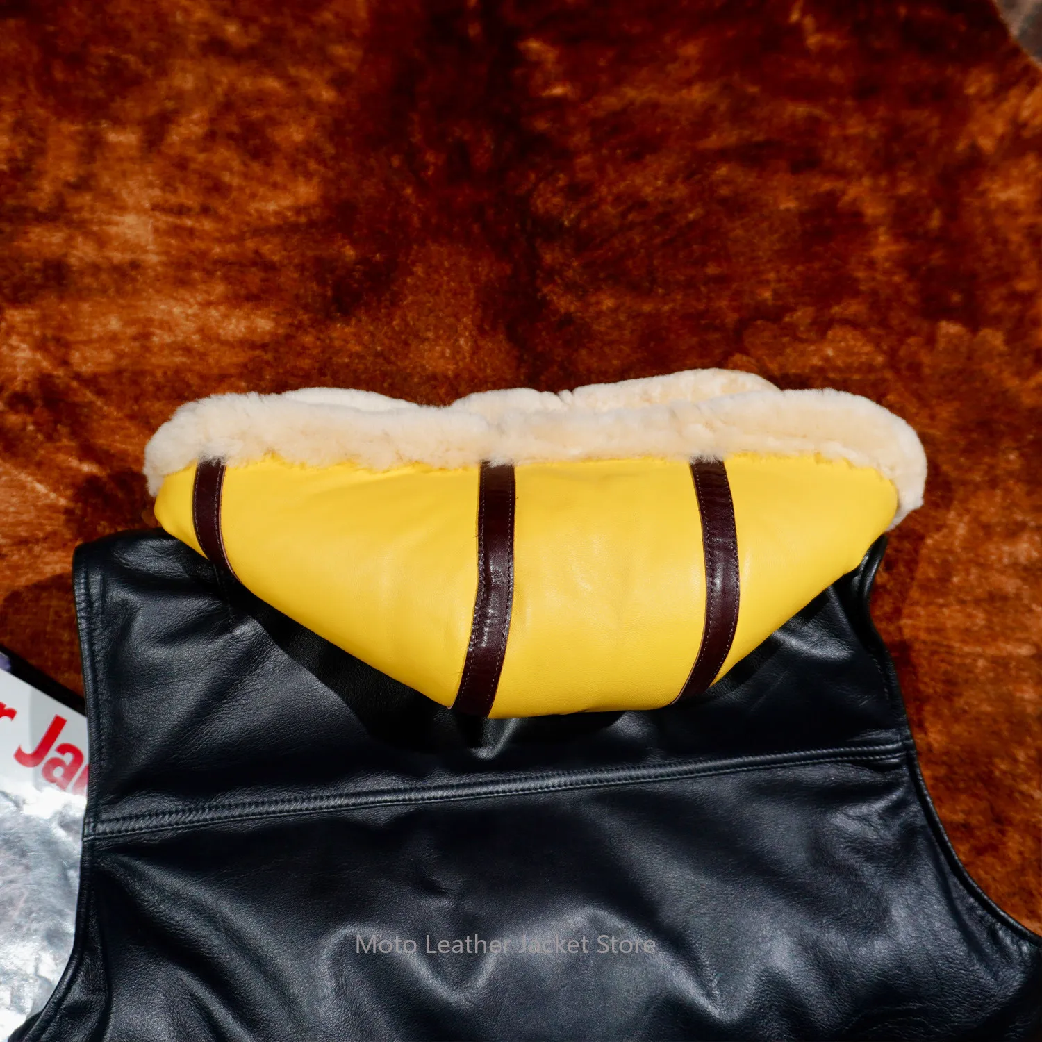 Classic Vintage Contrast Color Sheepskin Down Vest Men Winter Hooded Sleeveless Slim Fit Motorcycle Gilet