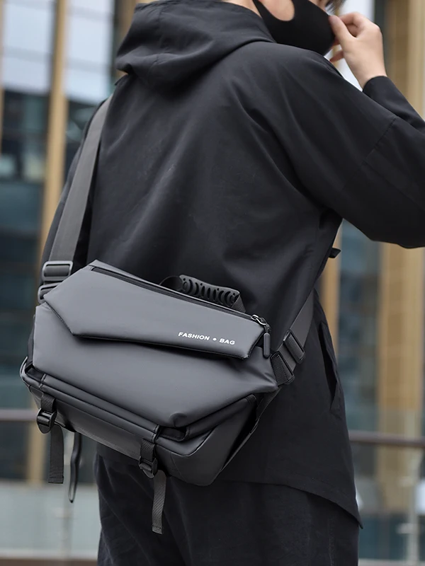 Street Style Men's Crossbody Bag Sports Motorcycle Riding Outdoor Waterproof Single Shoulder Bag Soft Nylon Material Casual L...