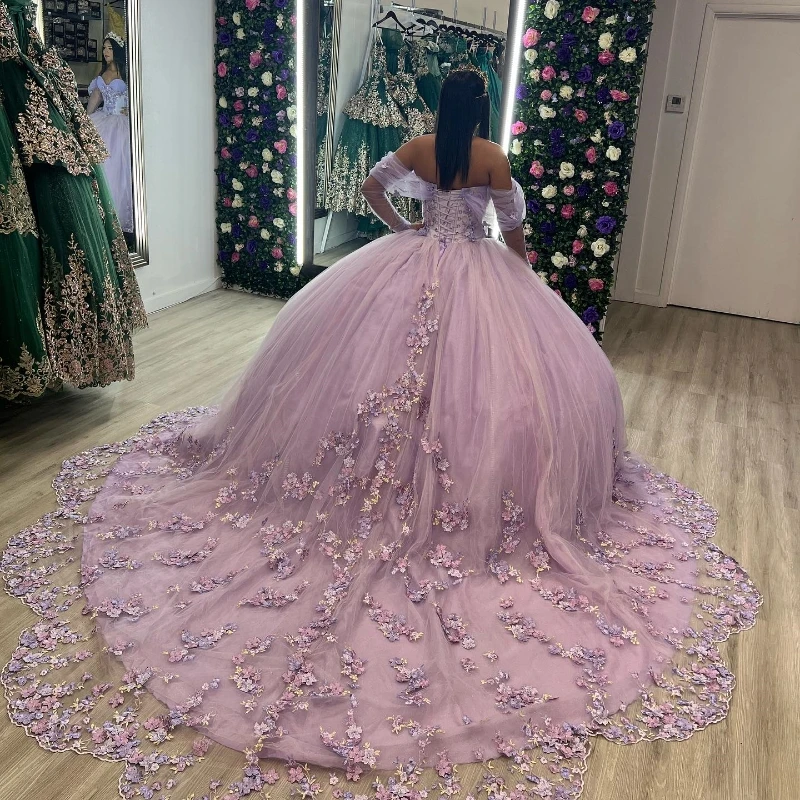 Lavender Shiny Ball Gown Quinceanera Dresses Sweetheart Flowers Lace Appliques Beading Off the Shoulder Vestidos De 15 Años