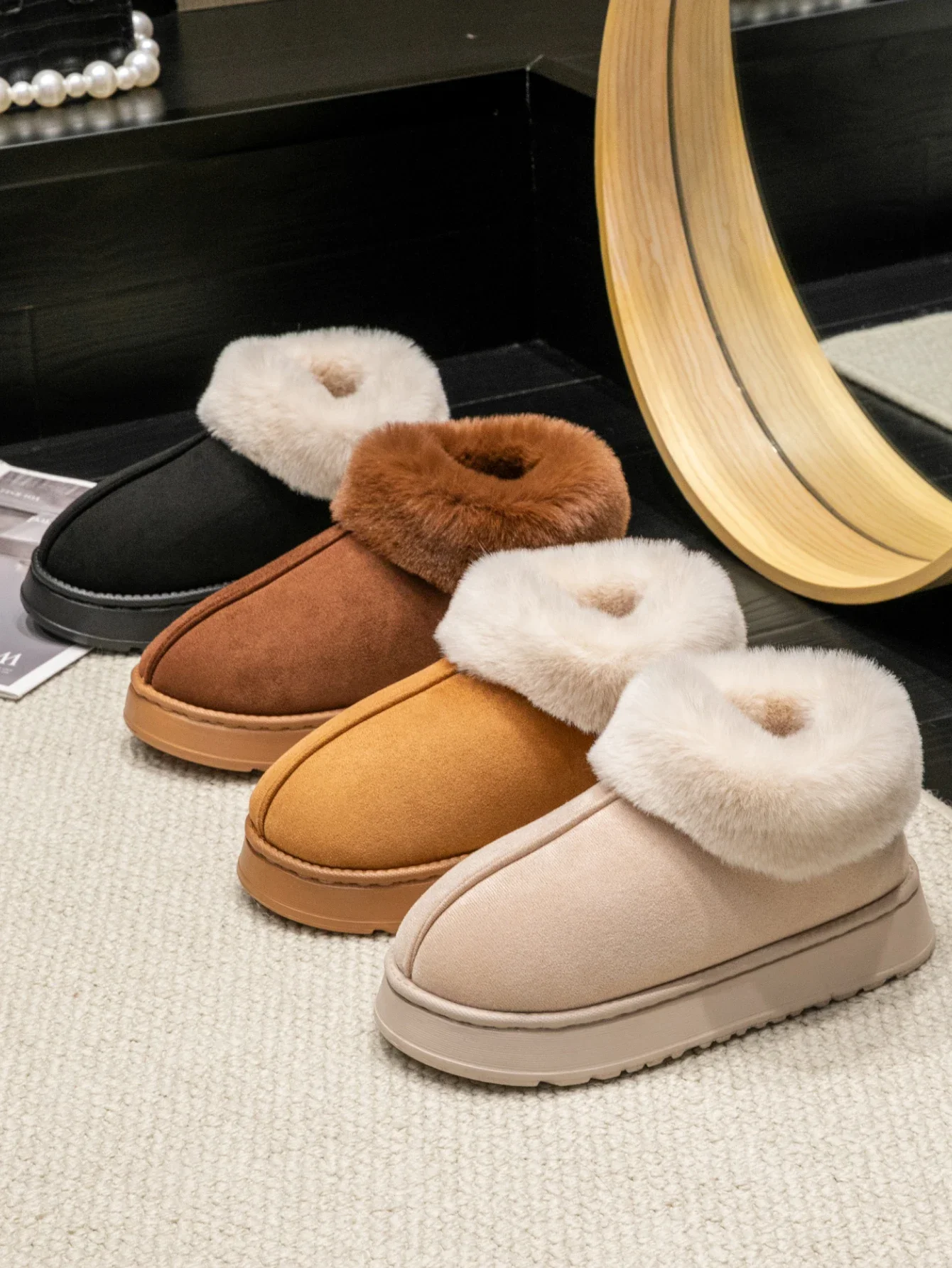 

2025 High Quality of Women's Fashion Snow Boots Fluffy Plush Faux Fur Soft Slippers Winter Indoor Comfortable Home men's Shoes