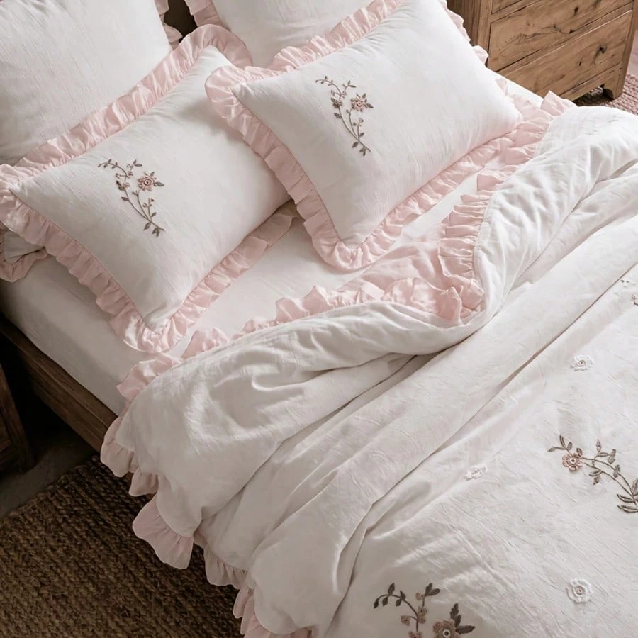 Girl Style 3Pcs Ruffles Duvet Cover Set,110G Soft Fluffy Chic Floral Embroidery,Light Pink White Block,1Duvet cover 2Pillowcases