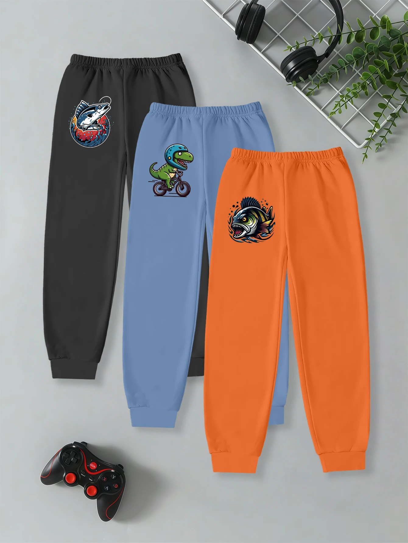 3 piezas: Pantalones deportivos informales para niños con estampado de dibujos animados de peces saltando y dinosaurios montando en bicicleta para otoño