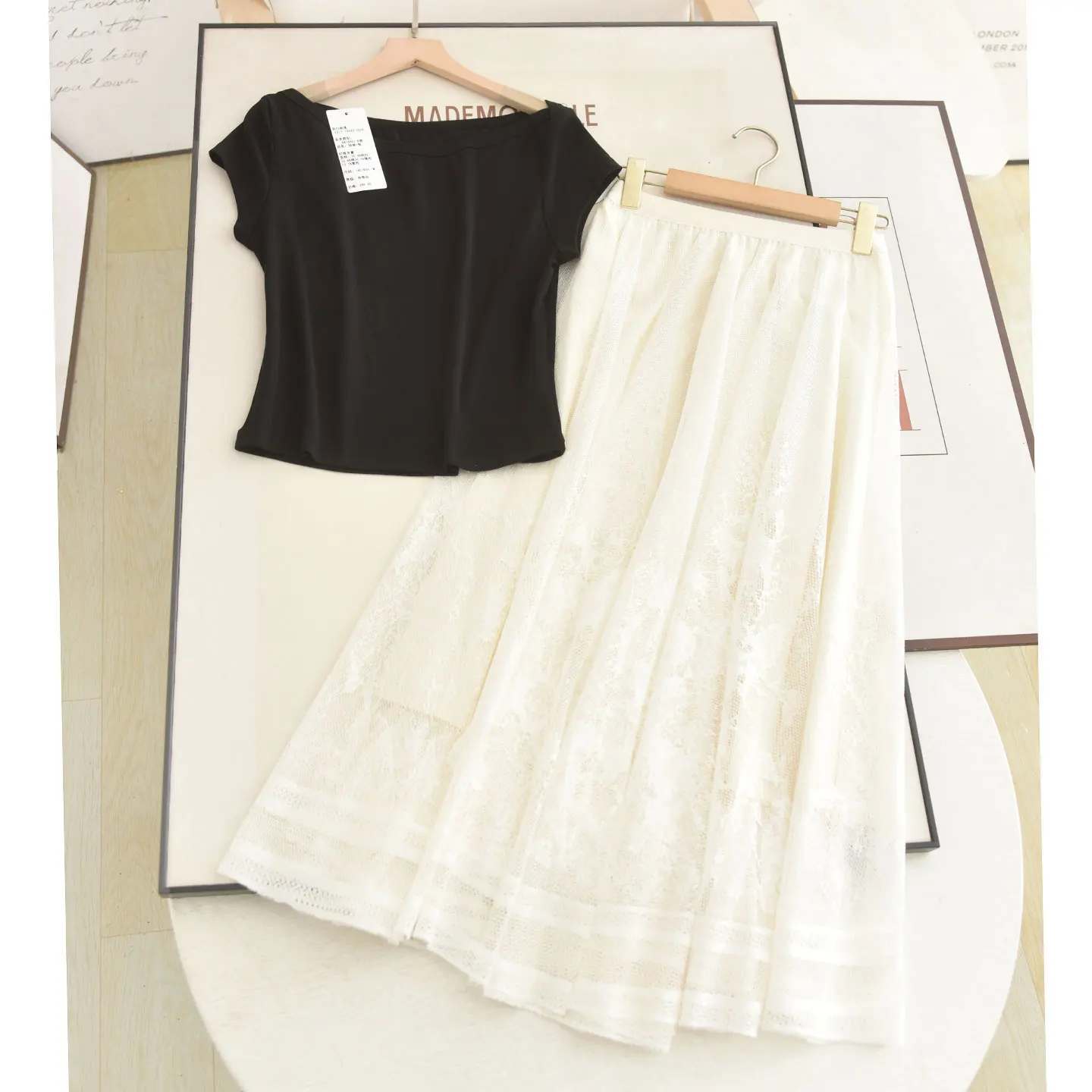 Slimming Effect T-Shirt And High Waist Lace Skirt Two-Piece Set Women's Summer Fashion Outfit Short Sleeve Basic Color Combo