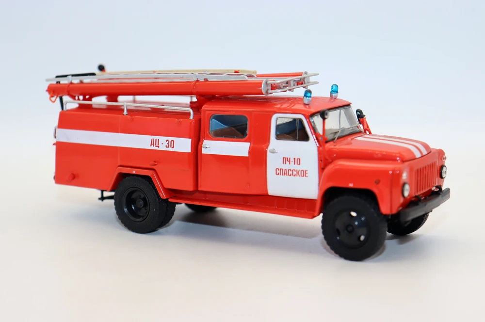 NEW SSM 1/43 Scale AC-30 GAZ-53A 106A Fire truck brigade Vehicle USSR Cars By DeAGOSTINI Diecast&Plastic model for collection