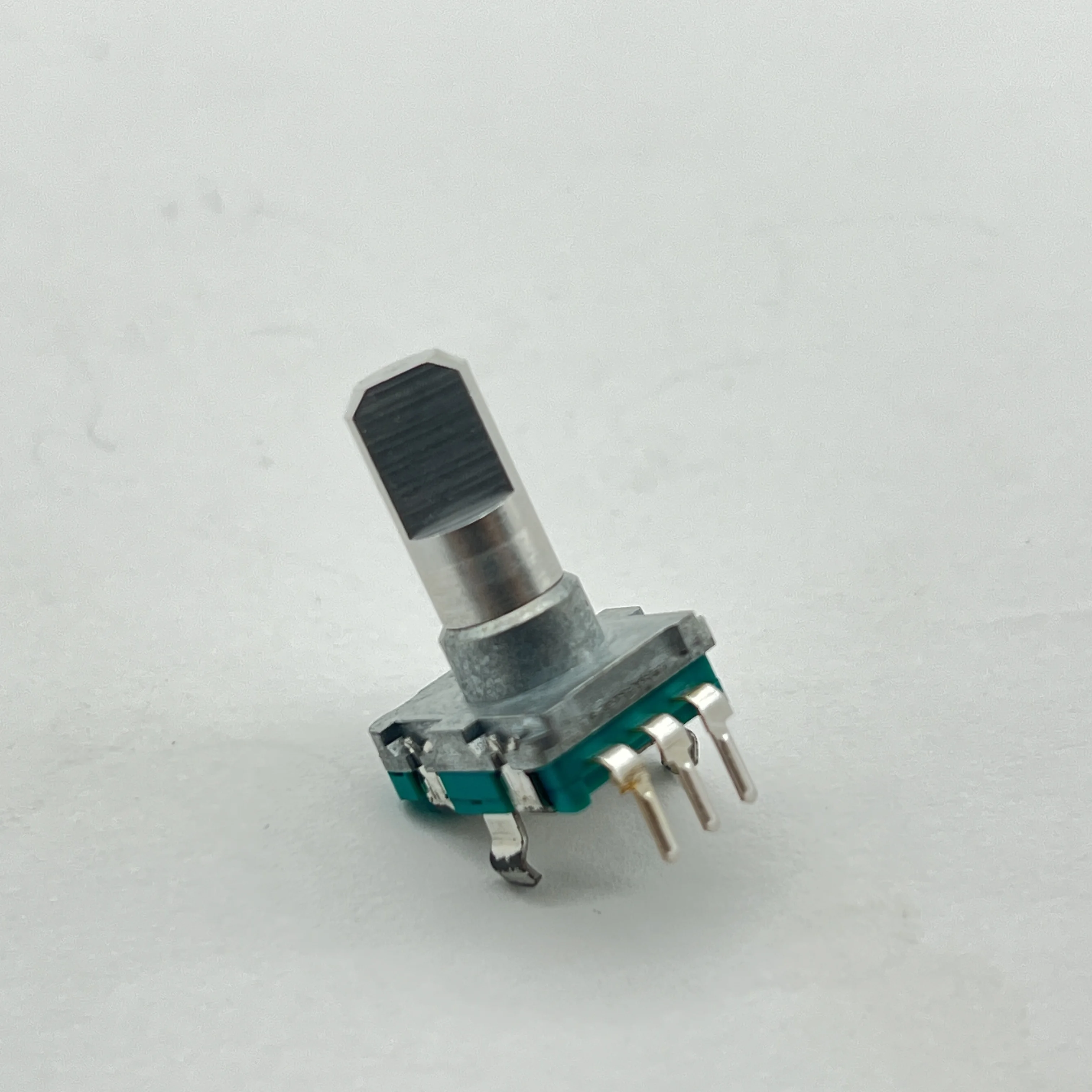 2pcs ALPS Japan EC11E09244BS encoder 20 positions 20 pulses shaft length 15mm oxidized case special