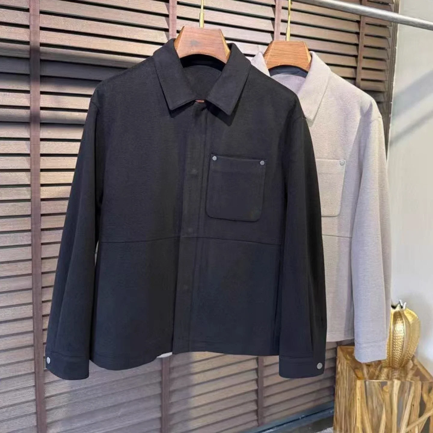 

Итальянская повседневная мужская куртка с карманами и вышивкой LP 25aw