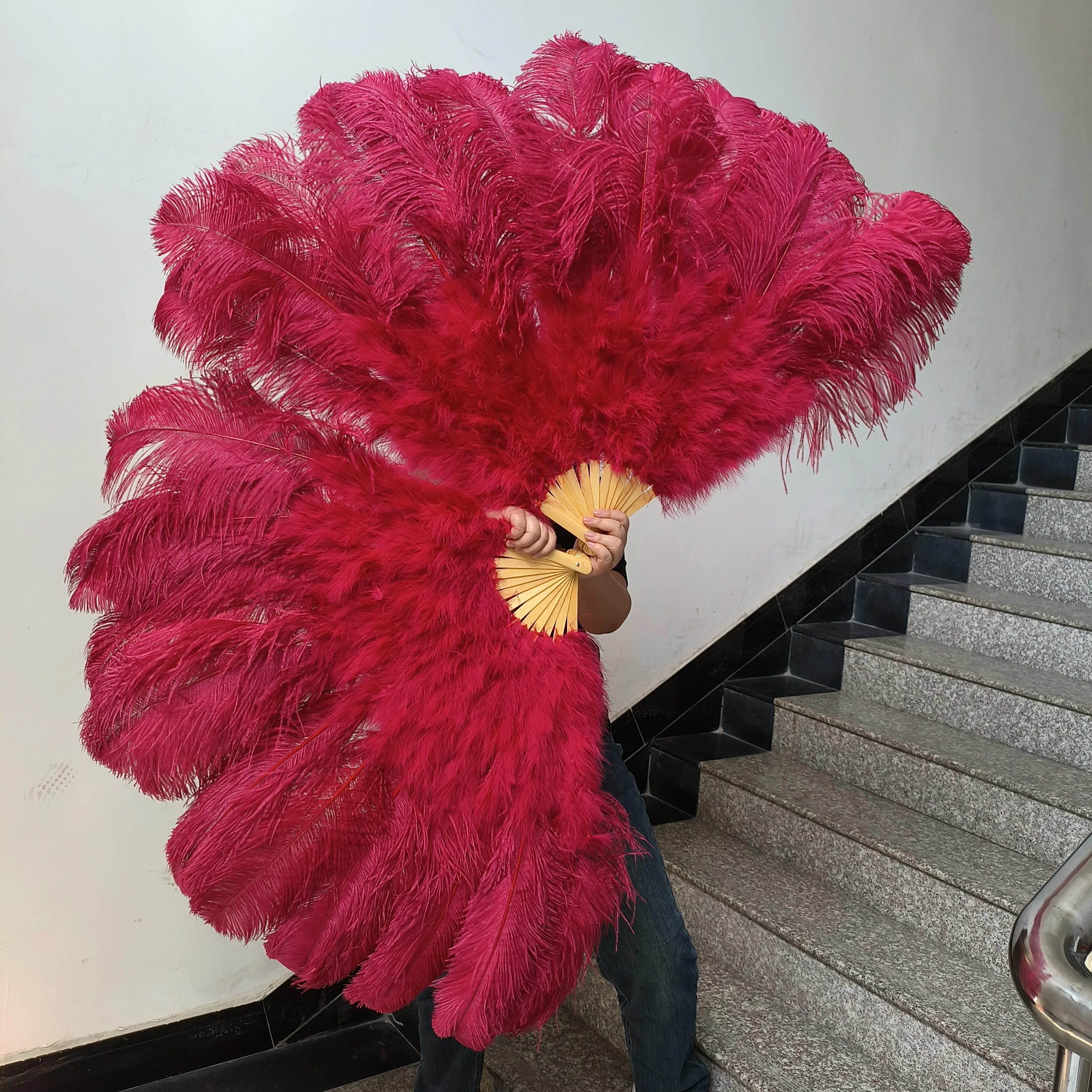 

Wholesale 10PC Burgundy Ostrich Feathers Fans Extra Large for Carnival Belly Dance Magic Show Stage Performance Props Customized