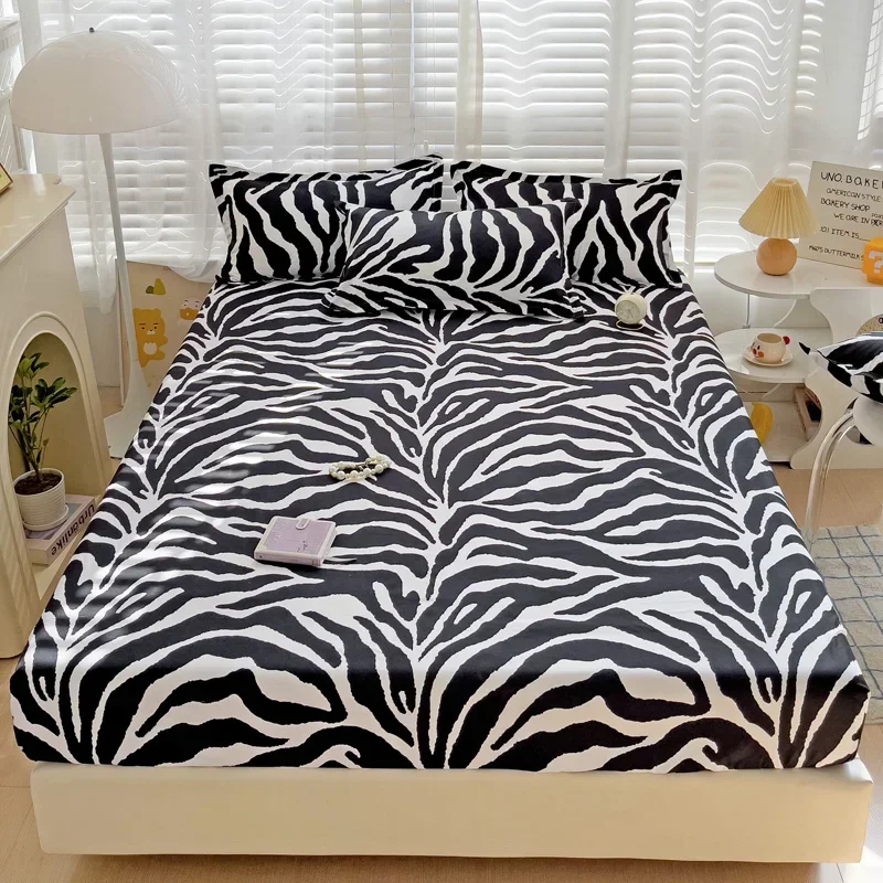 Zebra Print Fitted Sheet, Animal Print Zebra Pattern Exotic Bed Sheet with All-Round Elastic Deep Pocket, Full Size, Black White