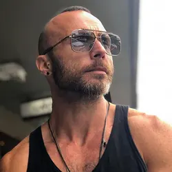 Luxury Brand Pilot Sunglasses Men 2025 Summer Gradient Driving Sun Glasses Vinatge Square Punk Eyewear Oculos De Sol