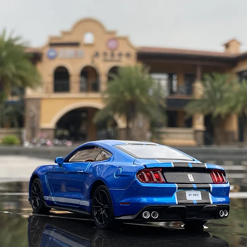 1:32 Ford Mustang Shelby GT350 modello di auto sportiva in lega Diecast e veicoli giocattolo modello di auto giocattolo in metallo collezione di