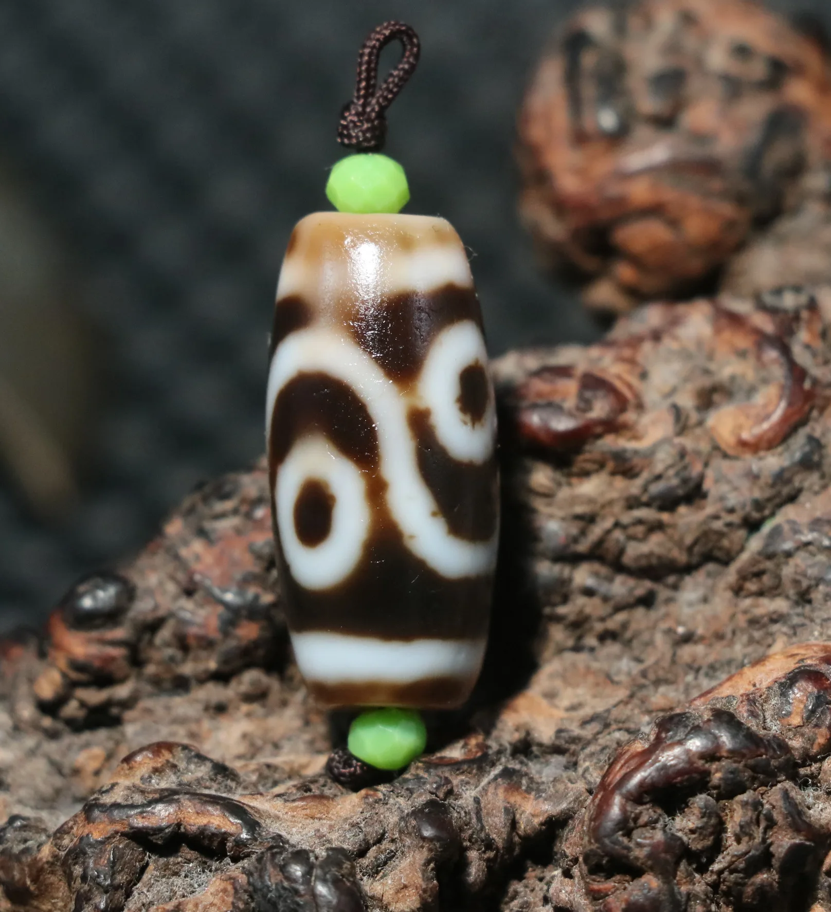 

LKbrother Talisman Energy Tibetan Top Old Agate Oily Patina Water Wave 4 Eye Small dZi Bead Totem Precious Gemstone Jewelry