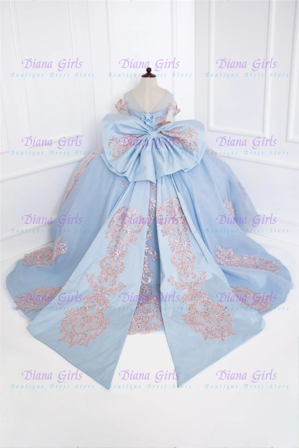 

Качественное синее пышное платье для девочки из тюля с изысканной розовой аппликацией для свадьбы, дня рождения маленькой принцессы, вечернего торжества