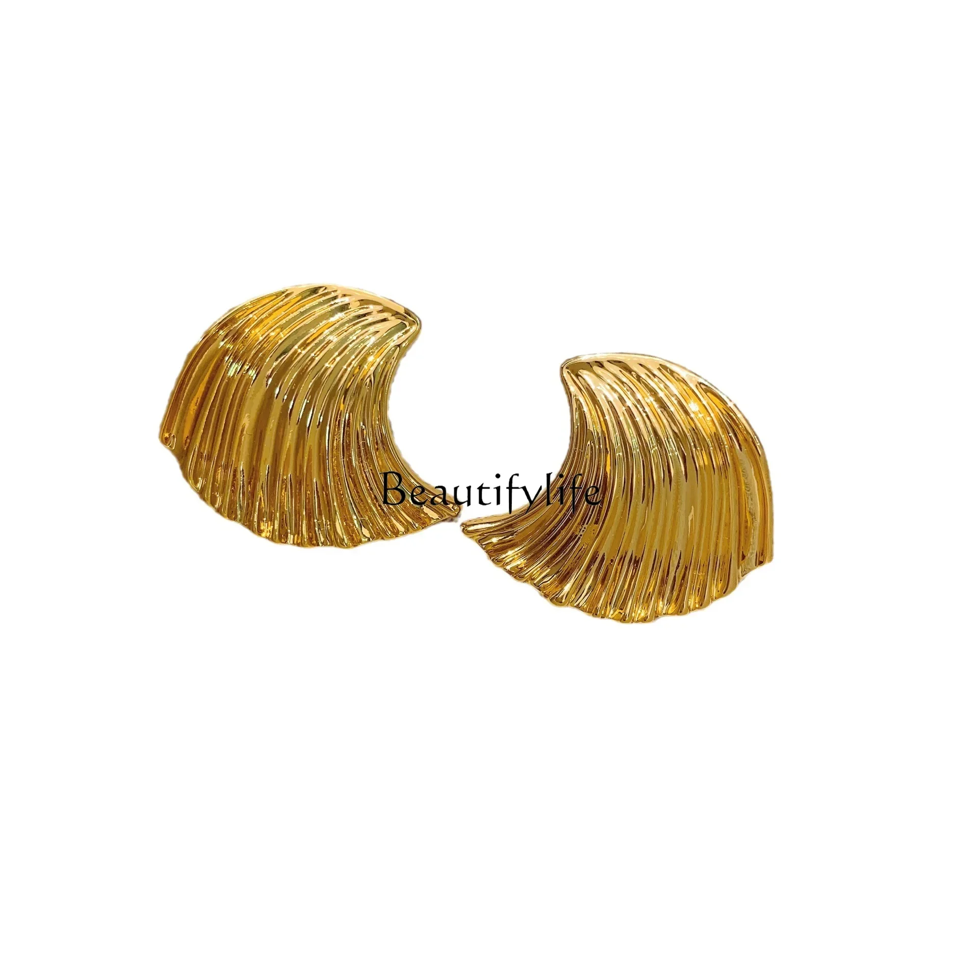 

European and American gold and silver wave big stud earrings for women's niche unique temperament light luxury earrings