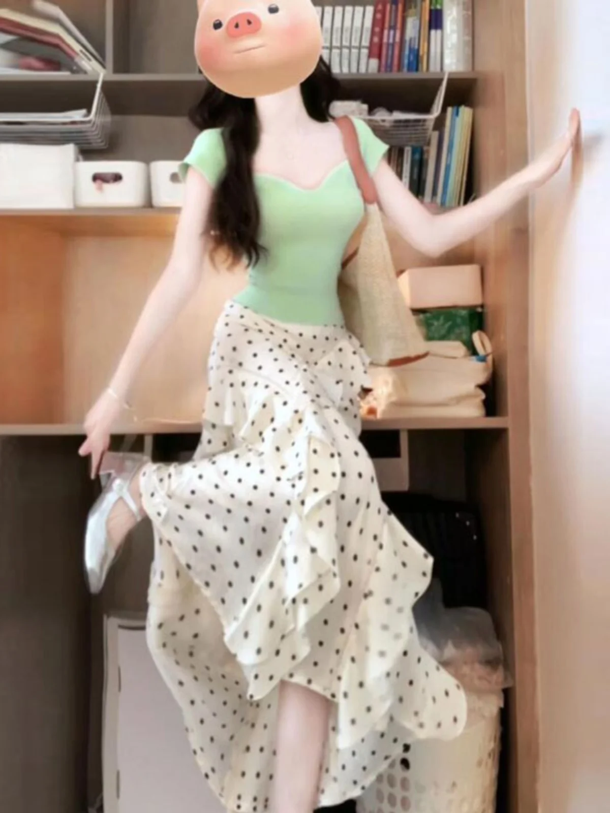 

Sweet And Green Polka Dot Halter Neck Dress And Skirt Set Comfortable Cotton Material Short Sleeve V Neck Design