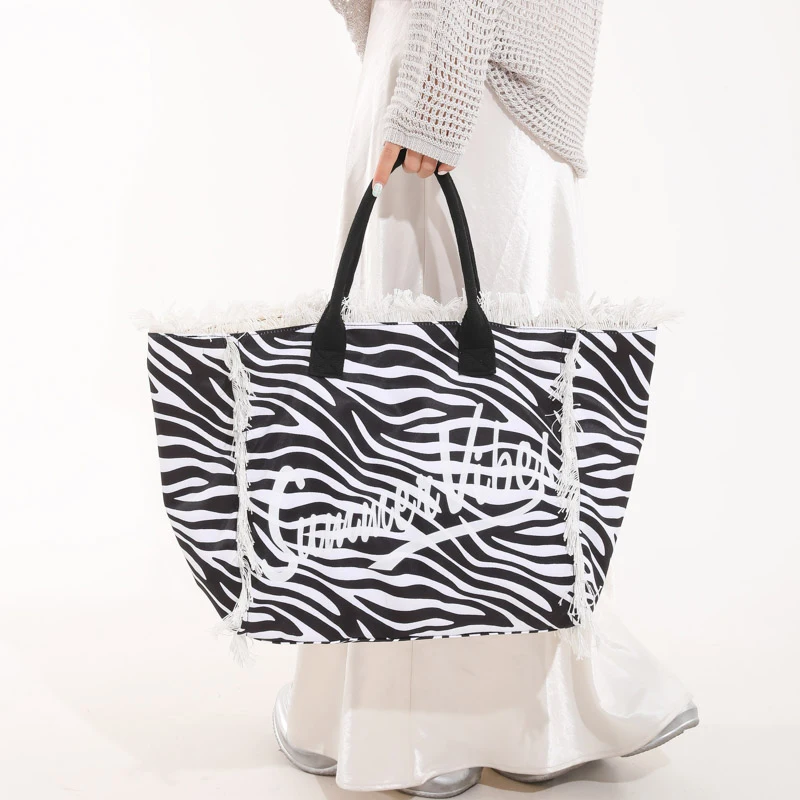 

Tiptoegirls Large Tote Bag for Women Simple Fashion Leopard Female Shoulder Bag Colorful Tassel Design Anti-tear Lady Handbags