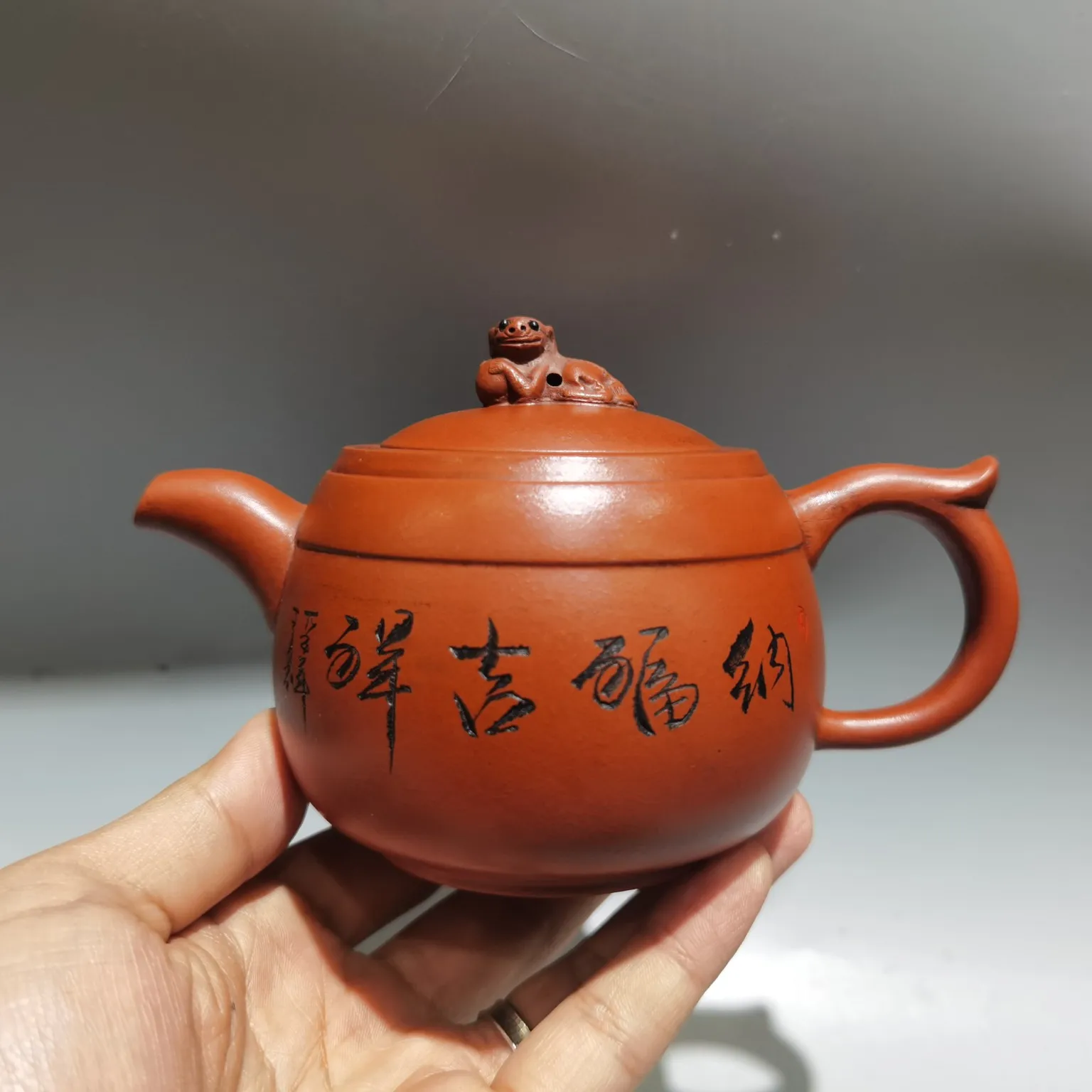 

6"Chinese Yixing Purple Clay Teapot Lion Statue blessing Flying Pot Teapot Pot Tea Maker Amass wealth Ornaments Town house
