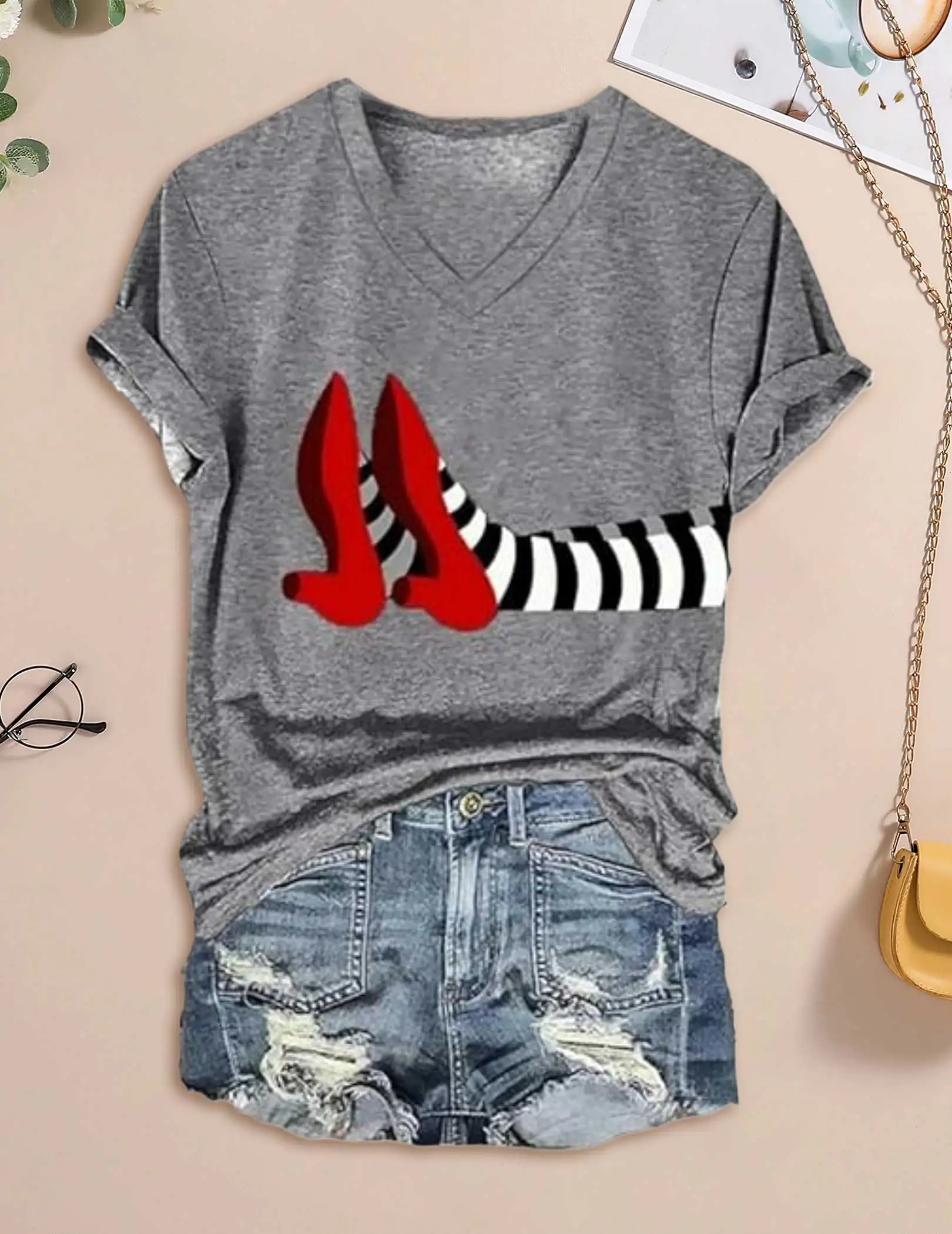 Halloween chaussures rouges T-Shirt sorcière imprimé chemise drôle Halloween chemises doux à manches courtes hauts pour les femmes