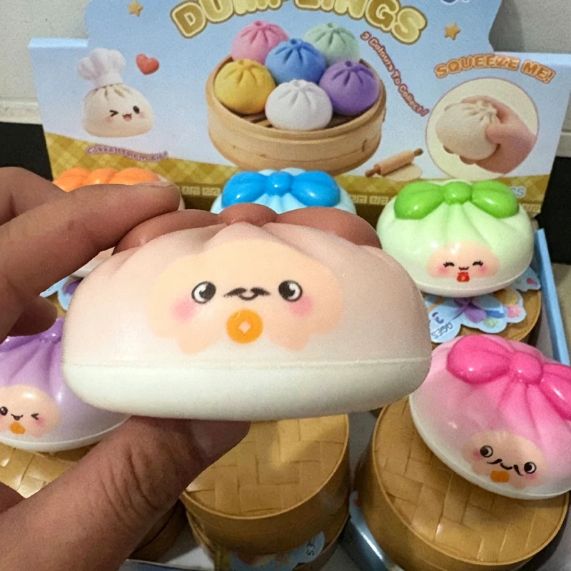 Cartoon Bun Shaped Slow Rising Squishy Set With Steamer Display Box 2 Styles Rainbow Gradient Bow Knot Stress Relief Bun Set