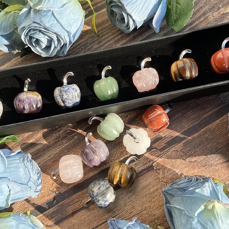 Mixed Natural Crystal Pumpkin Ornament Set Red Jasper Amethyst Tiger Eye Rose Quartz Healing Stone Halloween Decor Gift