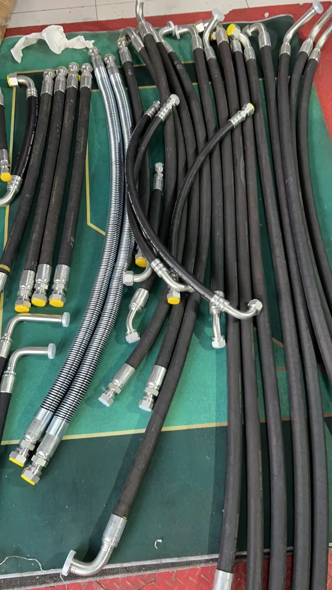 ODM Fabrikgefertigter niedrigster Preis HI TA CHI ZX200-5 Bagger aller Hydraulikschlauchbaugruppen