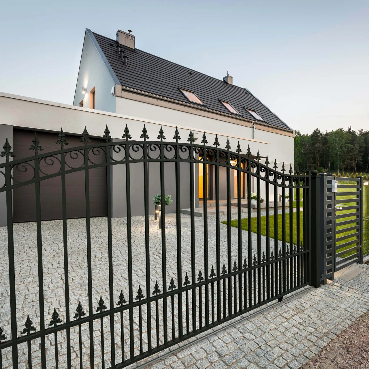 Steel Sliding 12 X 6 Feet Black Driveway Gate Prague Style   Driveway GateCustomizable