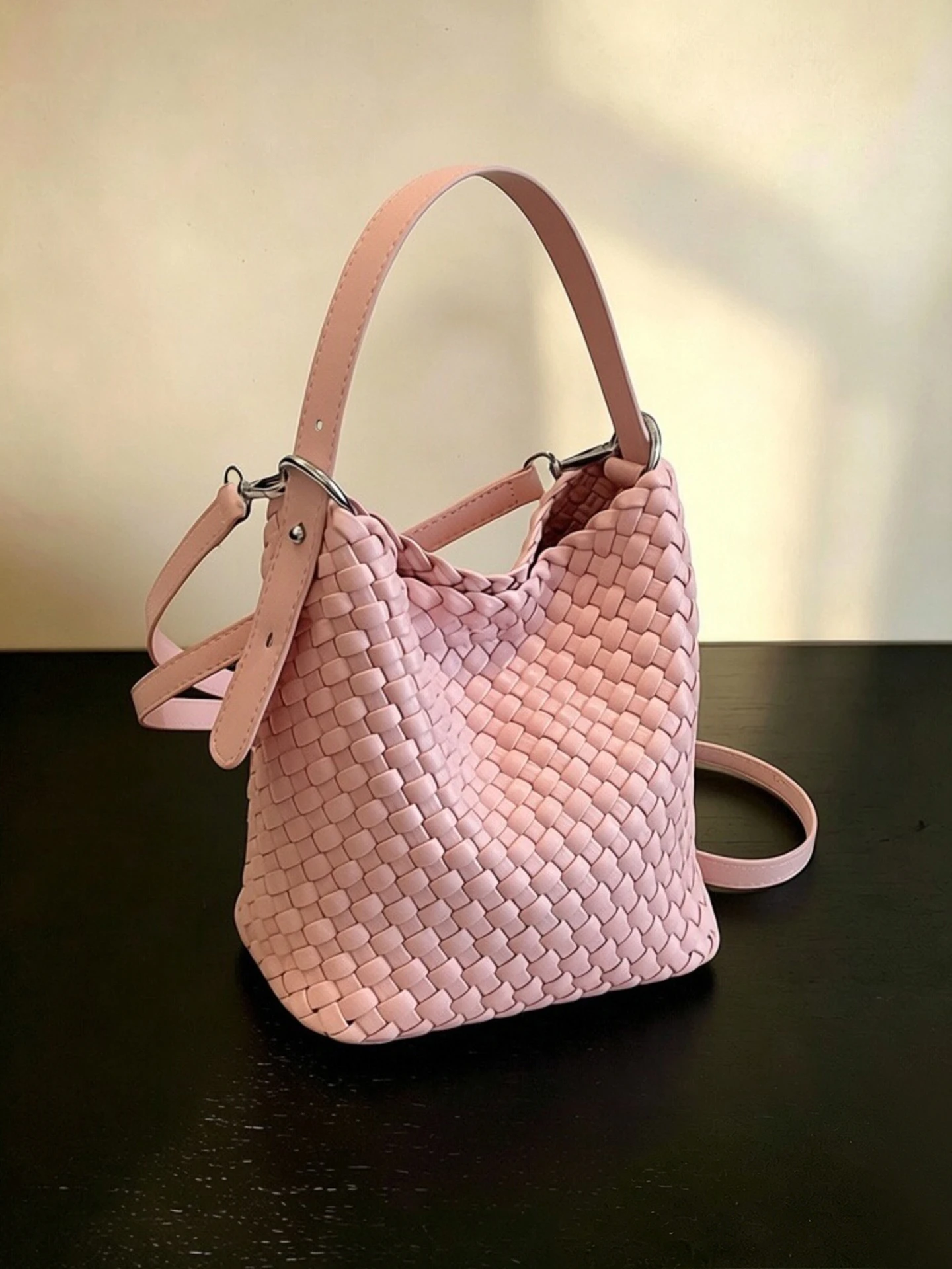 korean-style-bucket-bag-women's-crossbody-woven-handbag-lightweight-luxury-single-shoulder-soft-pu-leather-leisure-tote-bag
