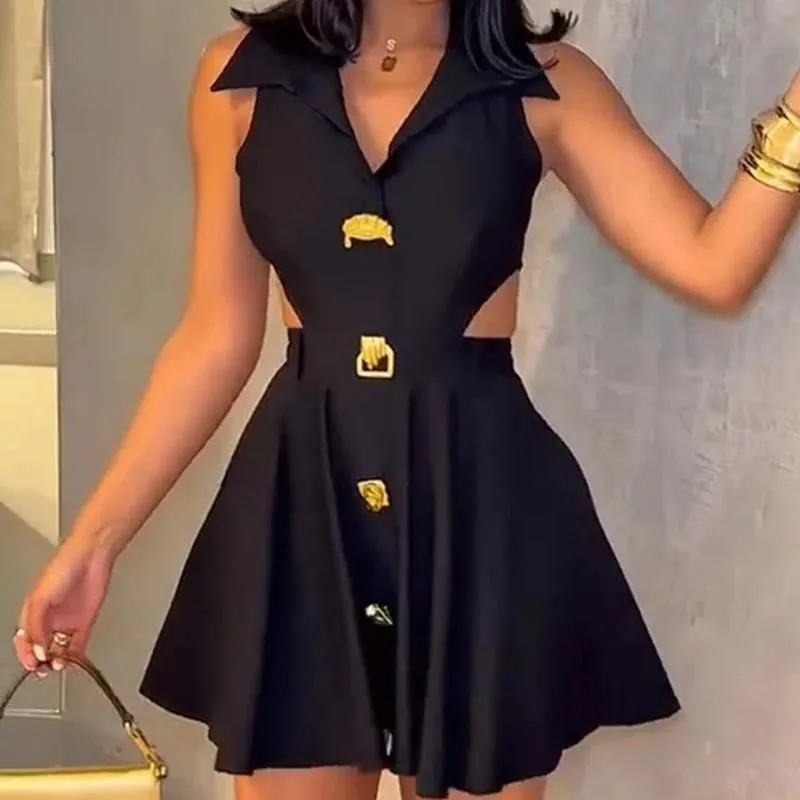 เดรสสั้นสีขาวแขนกุดคอปกติดกระดุมสำหรับผู้หญิง สไตล์ลำลองสำหรับงานปาร์ตี้ช่วงฤดูร้อน ด้านหลังเว้า