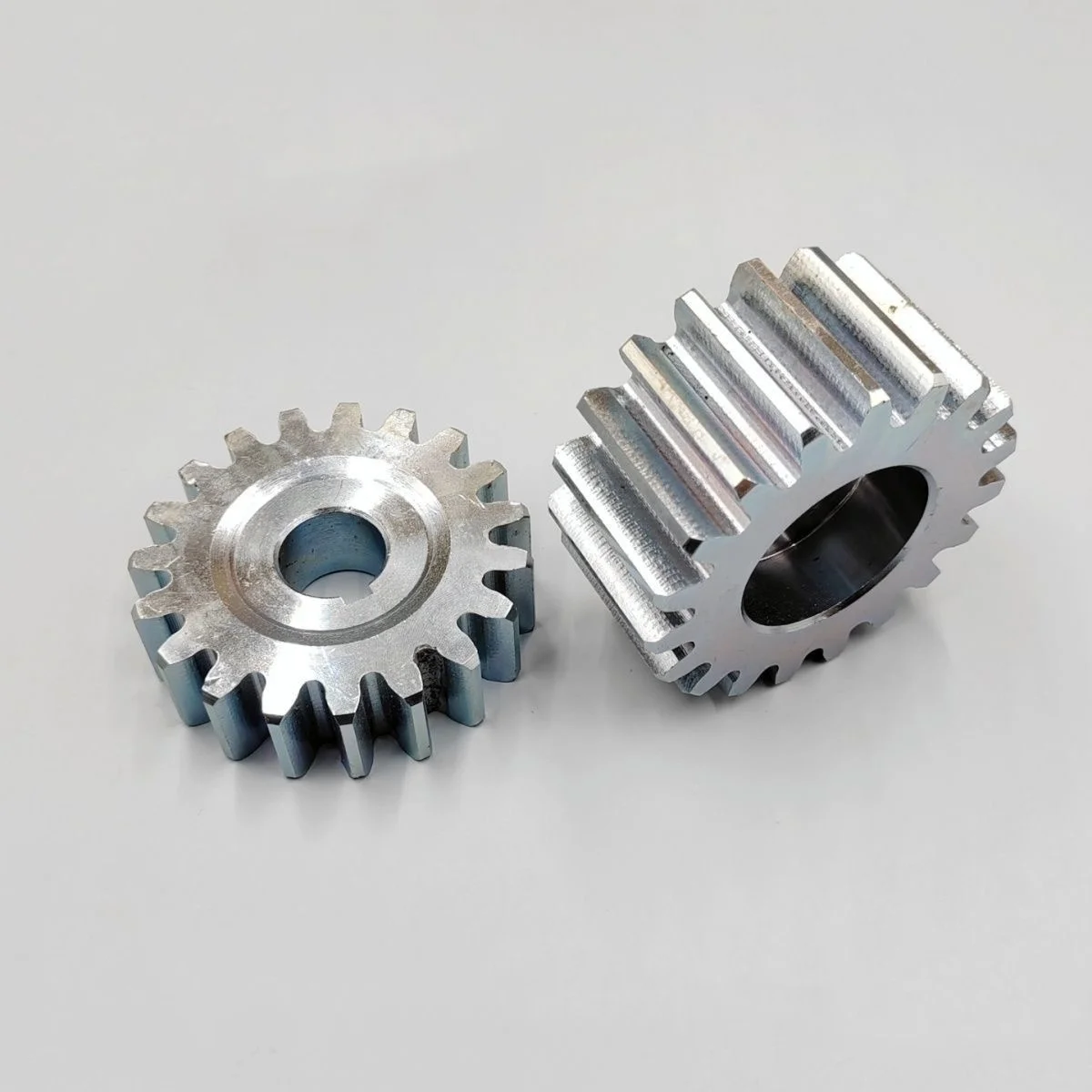 1PCS Steel Gear Pinion for Sliding Gate Motor M4 19 Teeth 22mm in Internal Diameter 82.5mm in External Diameter