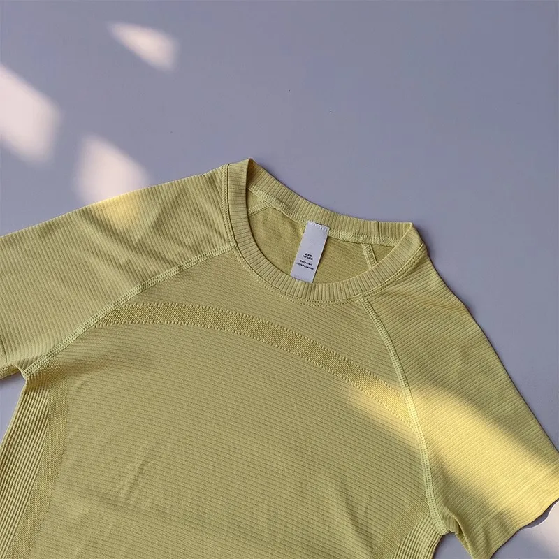 Damen Yoga-Top Nahtlose Sport-T-Shirts Fitnesskleidung Kurzarm Yoga-Shirt Gym-Top Lauf-Activewear Sport-Top – Detail 14