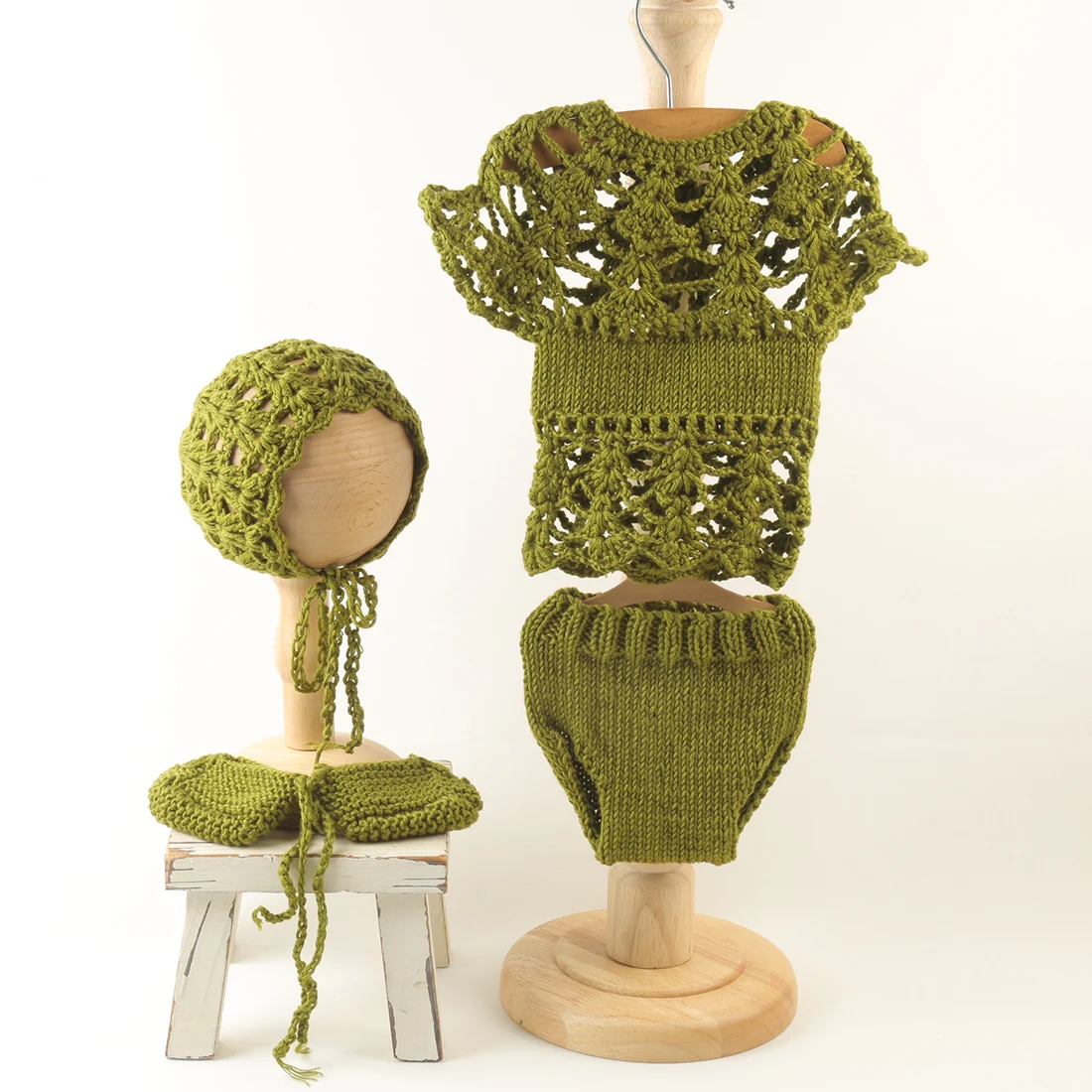 Newborn Photography Props 4Pcs Handmade Crochet Outfit Set Olive Green Knit Top Bonnet Shoes Diaper Cover Baby Photo Shoot