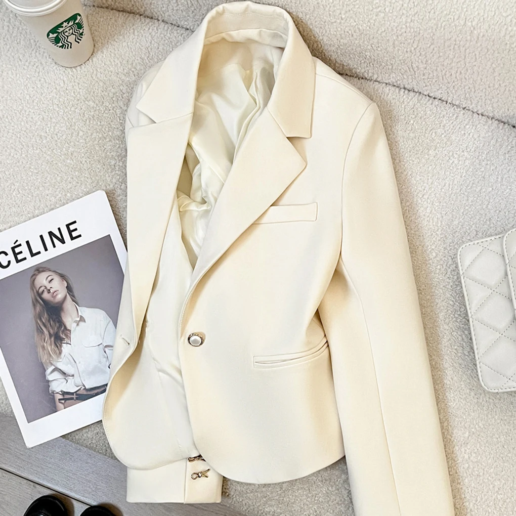 

2025 модный новый стильный бежевый повседневный костюм, женская куртка, облегающий крой, аристократический темперамент, женский элегантный короткий костюм, пальто