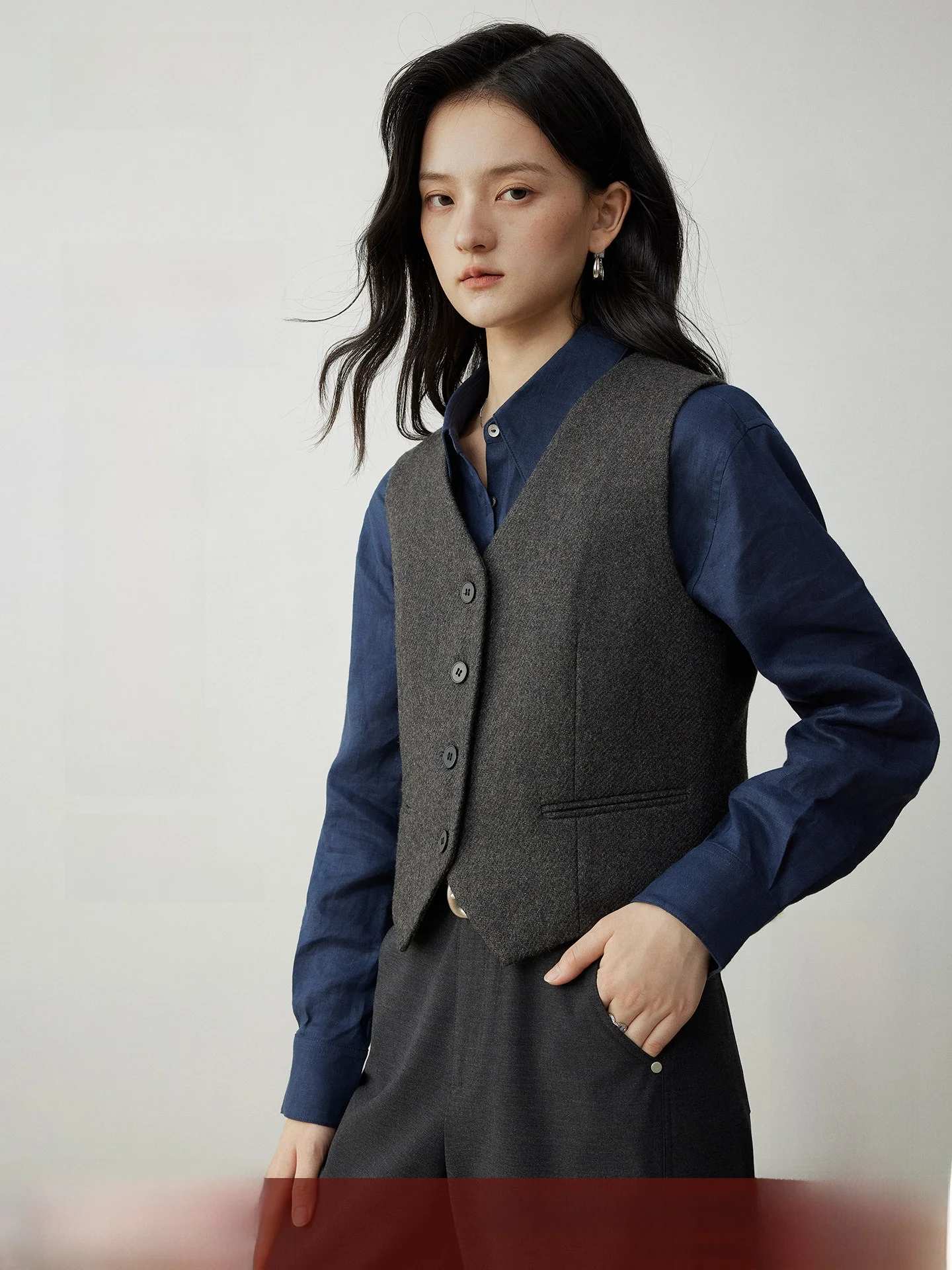 Yake Home 100 Woolen Suit Vest Commute Professional Women's Vest Layering Fashion Autumn Short V-Neck Single Button