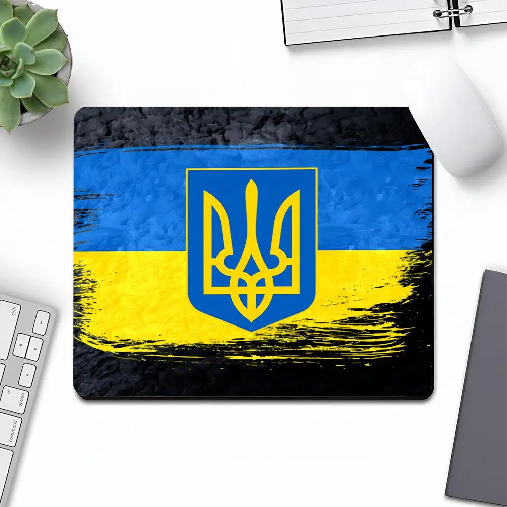 Ukrainian flag Mouse Pad Art Gaming Gamer Trendy Small Rubber Locking Edge Large Computer MousePad Laptop Desk Pad